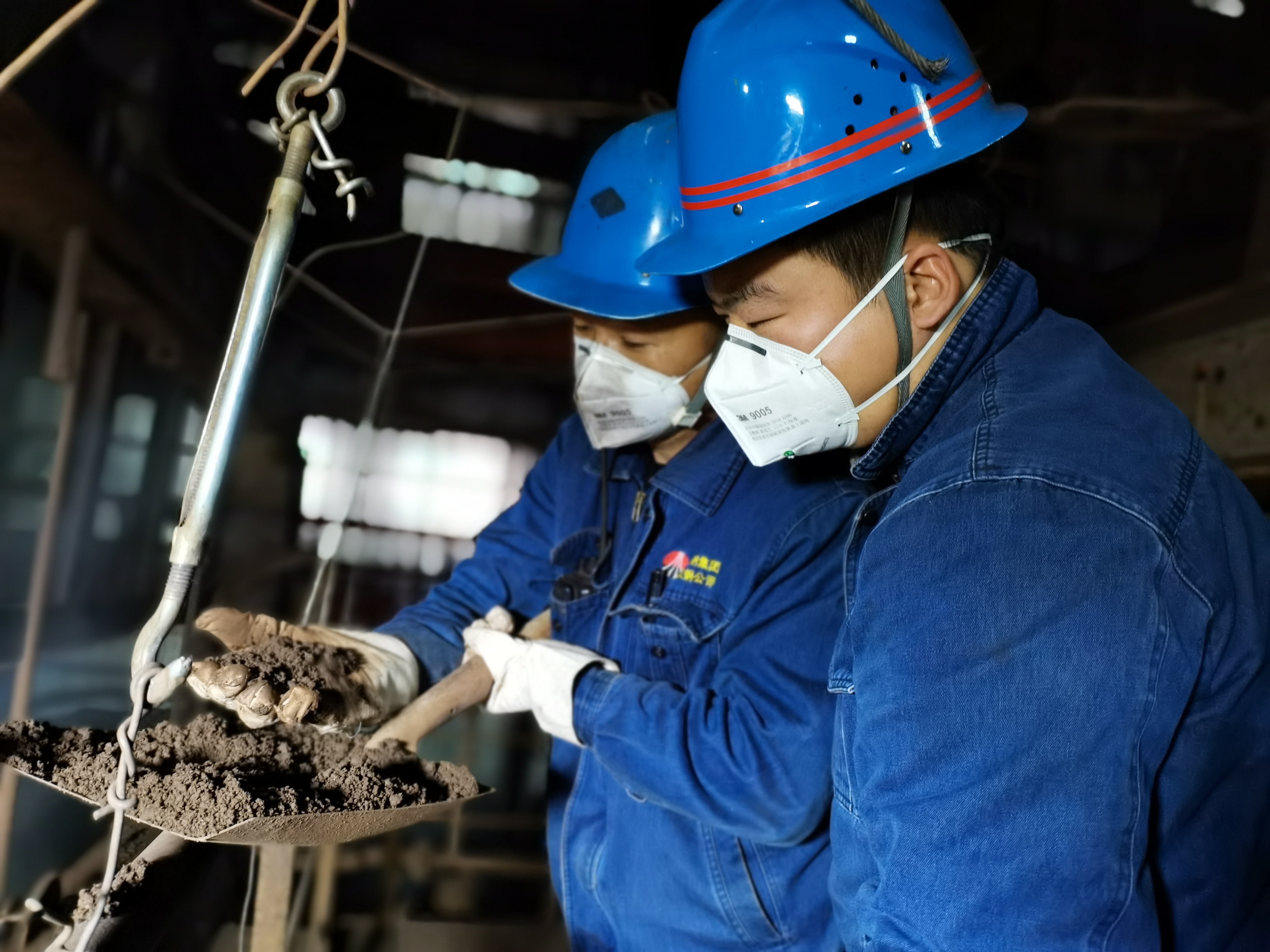 “青藍工程”締結(jié)最美師徒情