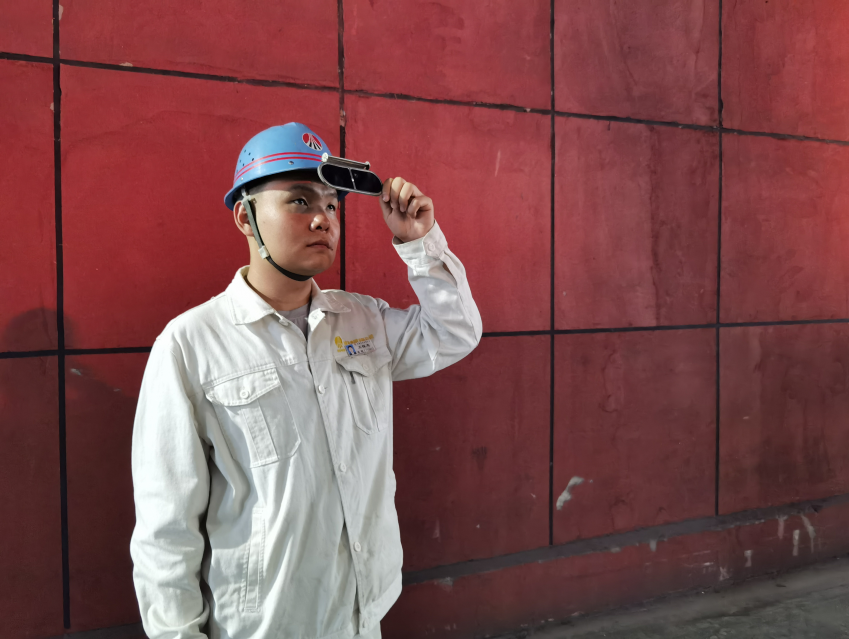 把青春煉成勞模勛章——記陜鋼集團(tuán)2023—2024年度勞動(dòng)模范王程龍
